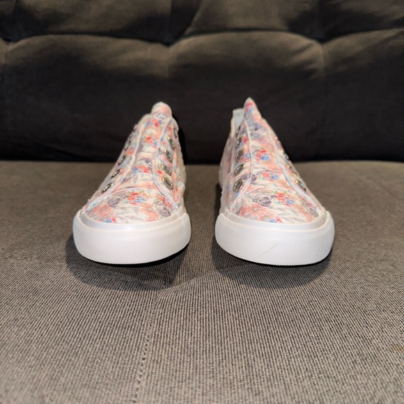 Women’s Blowfish Play Shoes - Picture 9 of 12
